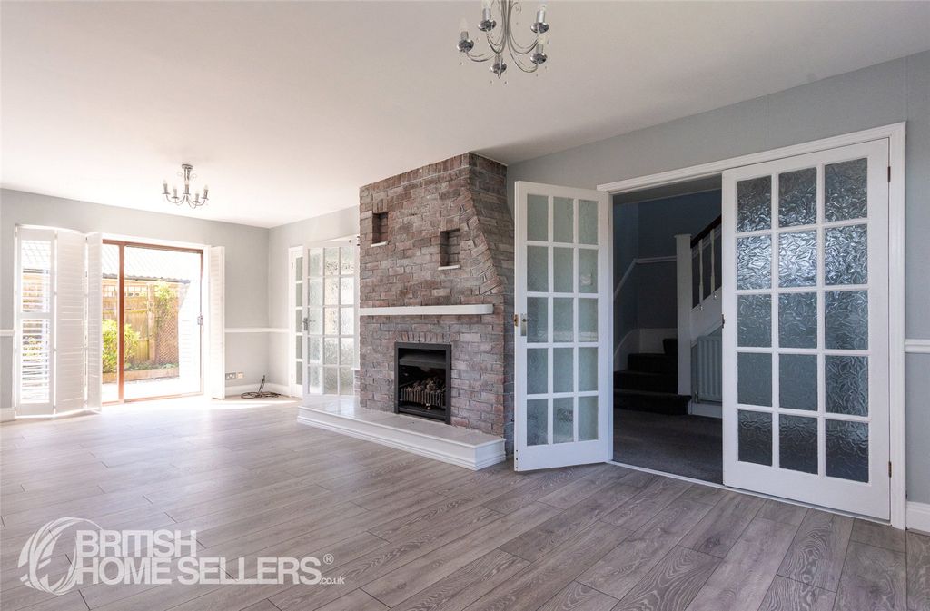 Property photo 3 of 38 Picture No. 05