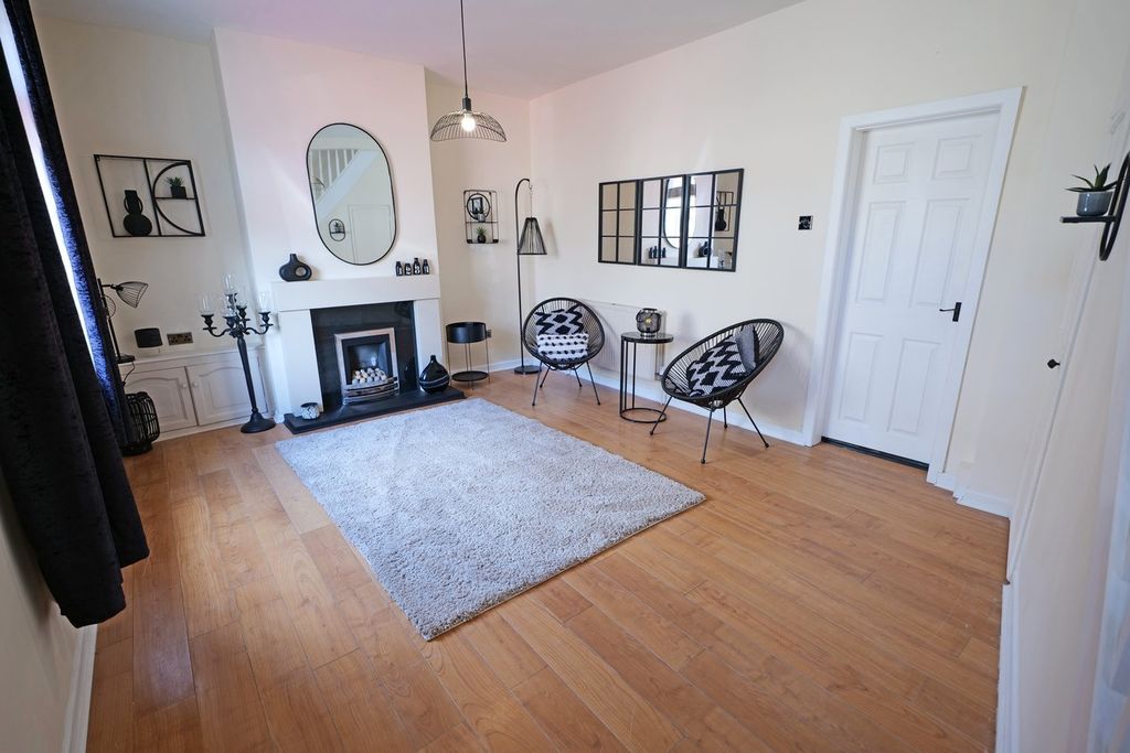 Property photo 3 of 21