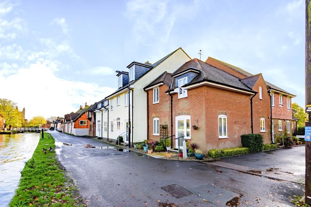 Property photo 1 of 11 External Front