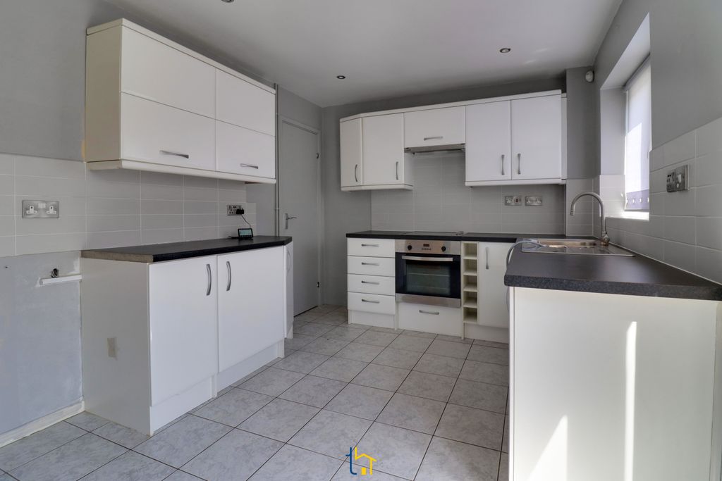 Property photo 2 of 17 Img_6371-Img_6373