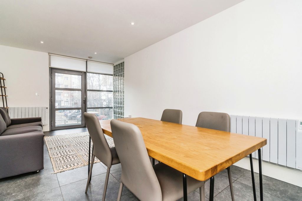 Property photo 1 of 13 Photography