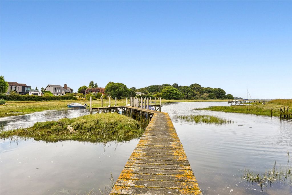Property photo 1 of 20 Jetty