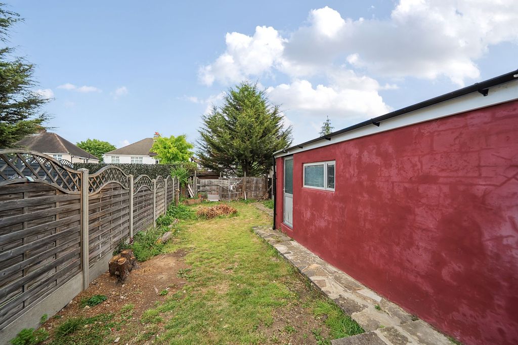 Property photo 2 of 14 Garden