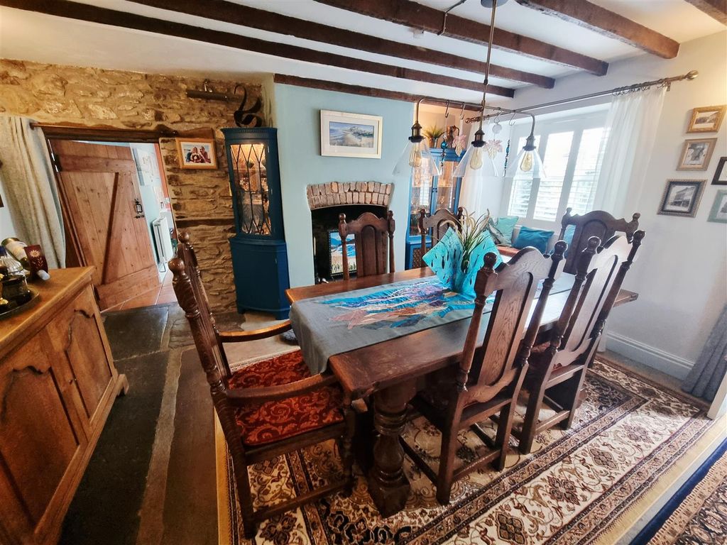 Property photo 3 of 29 Dining Area.Jpg