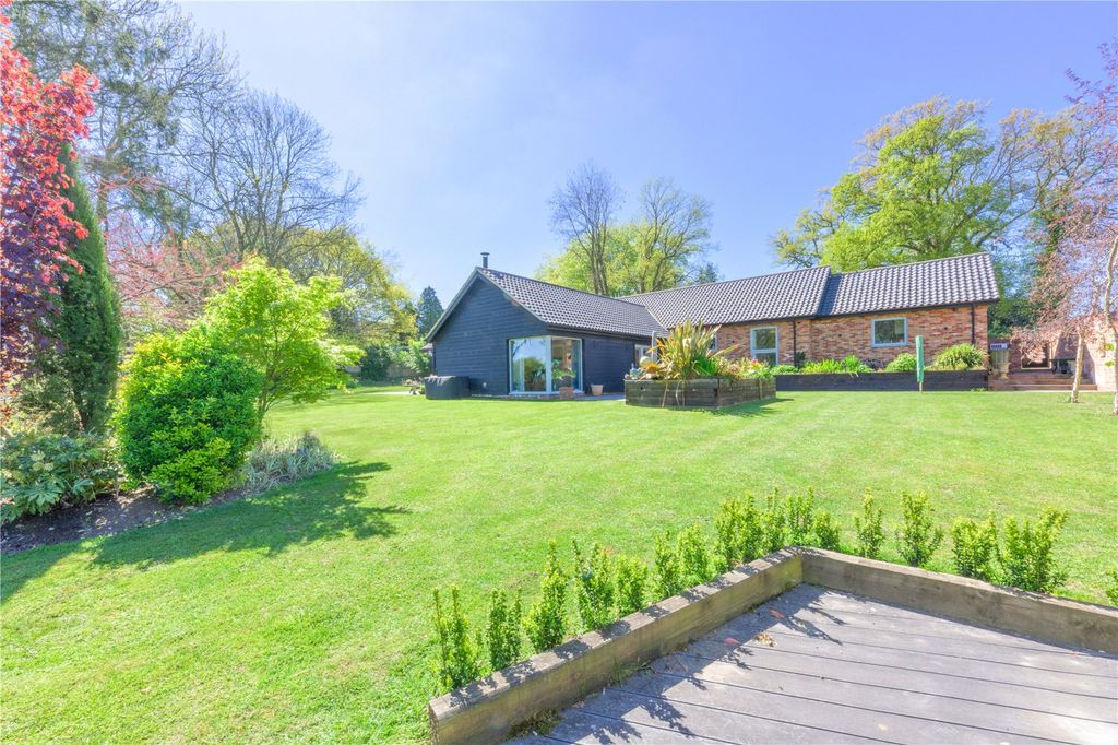 Property photo 3 of 38 Picture No. 07