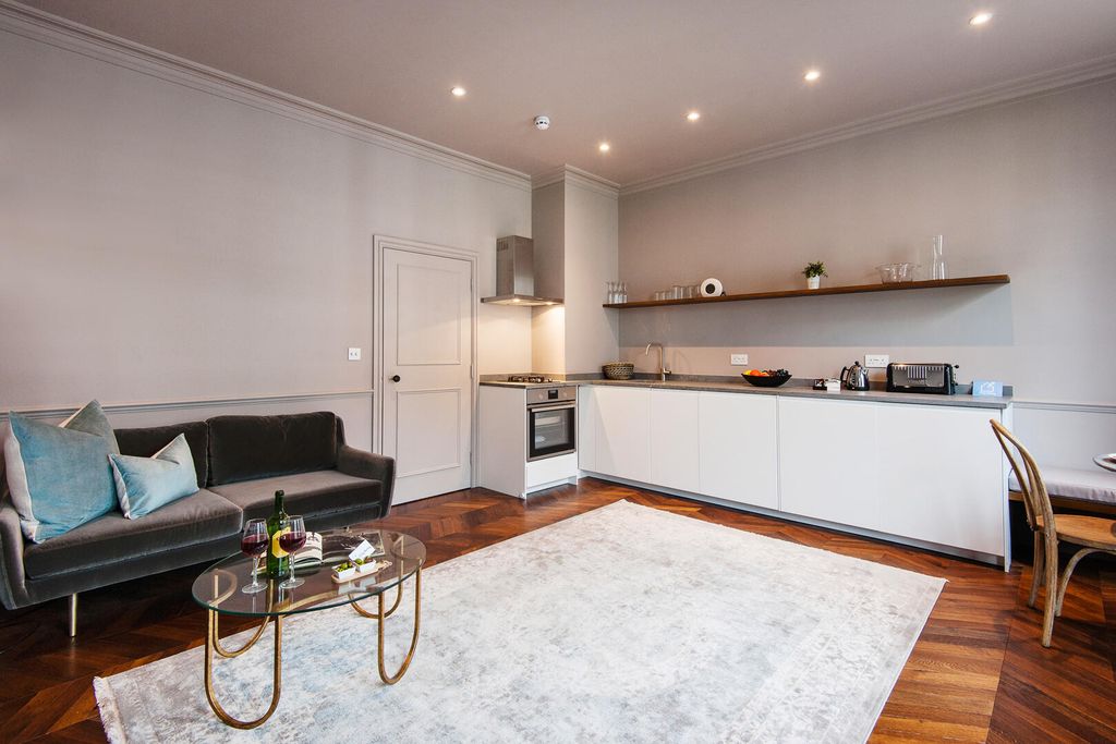 Property photo 2 of 15 06.Jpg