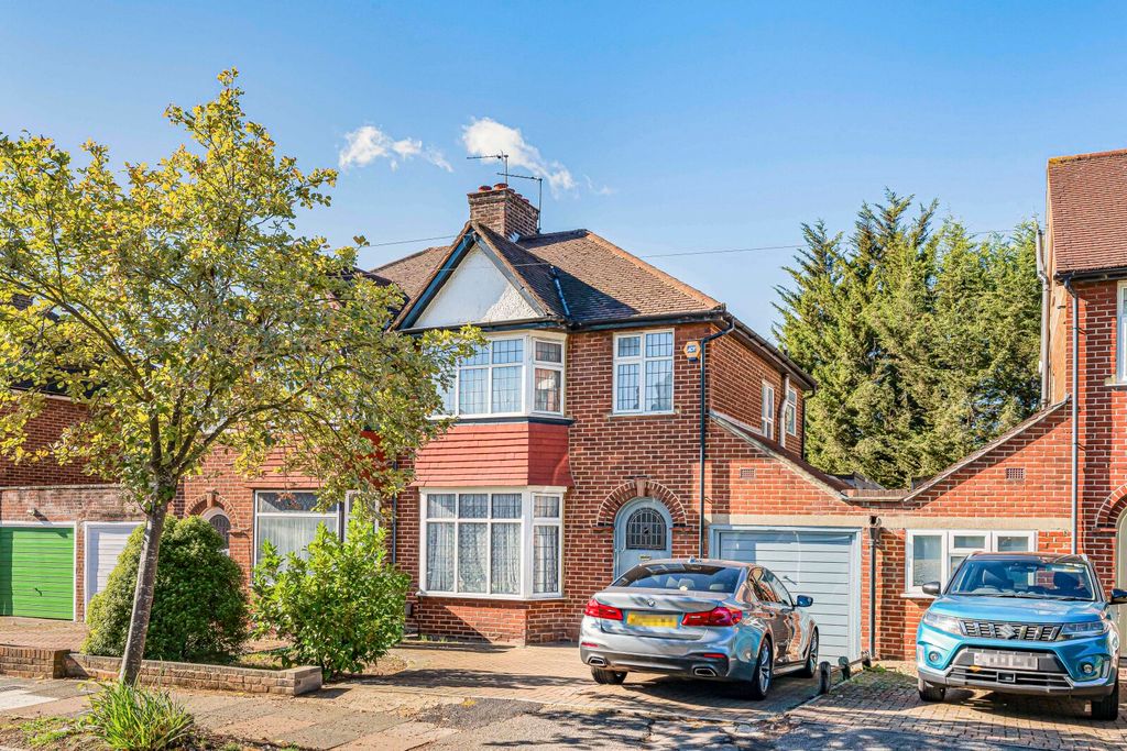 Property photo 1 of 18 Picture No. 04