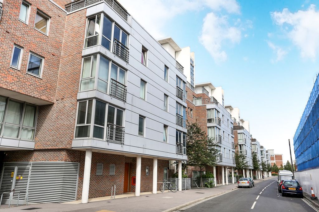 Property photo 1 of 10