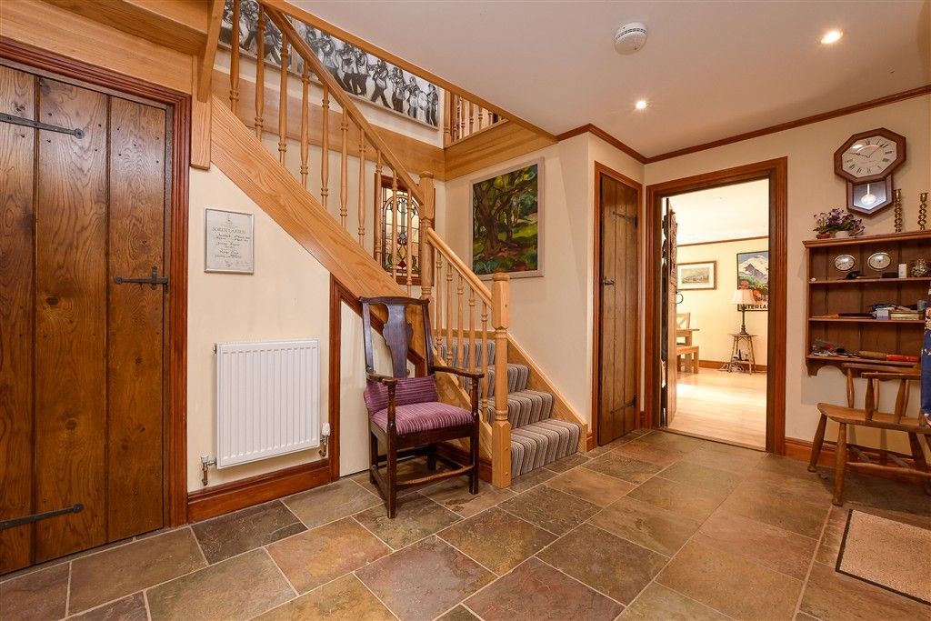 Property photo 3 of 13 Entrance Hall