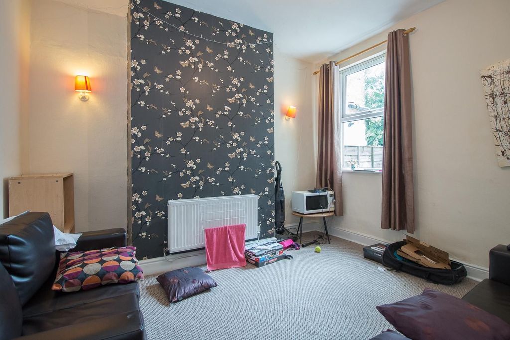 Property photo 2 of 6