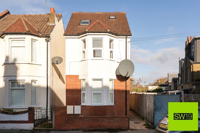 Property photo 3 of 8 Photo 7