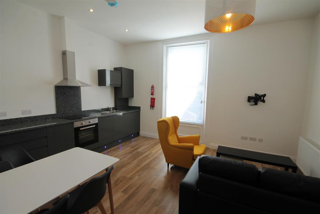 Property photo 1 of 12 1.Jpg