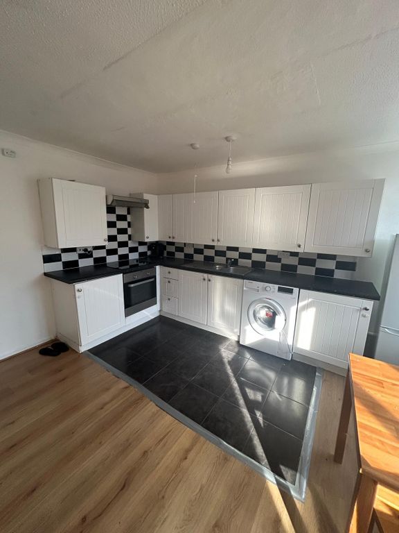 Property photo 2 of 6 Whatsapp Image 2026-08-28 At 13.22.47 (1)