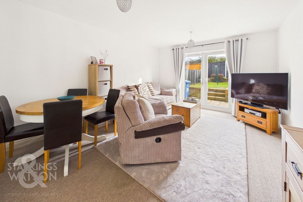 Property photo 2 of 13