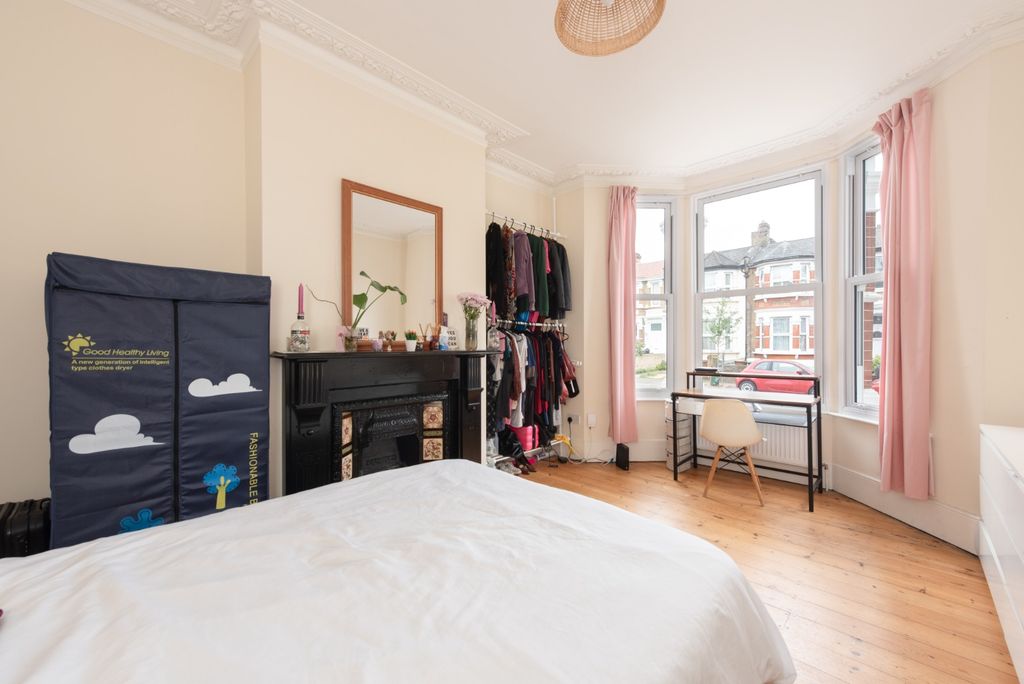 Property photo 2 of 25 4013421