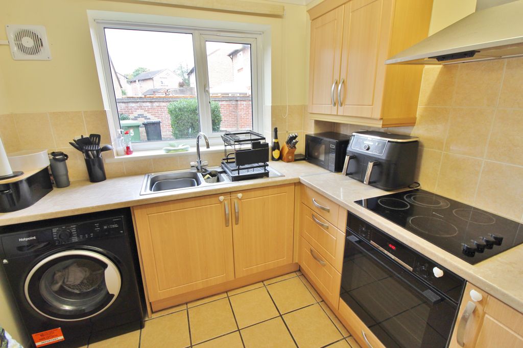 Property photo 3 of 14