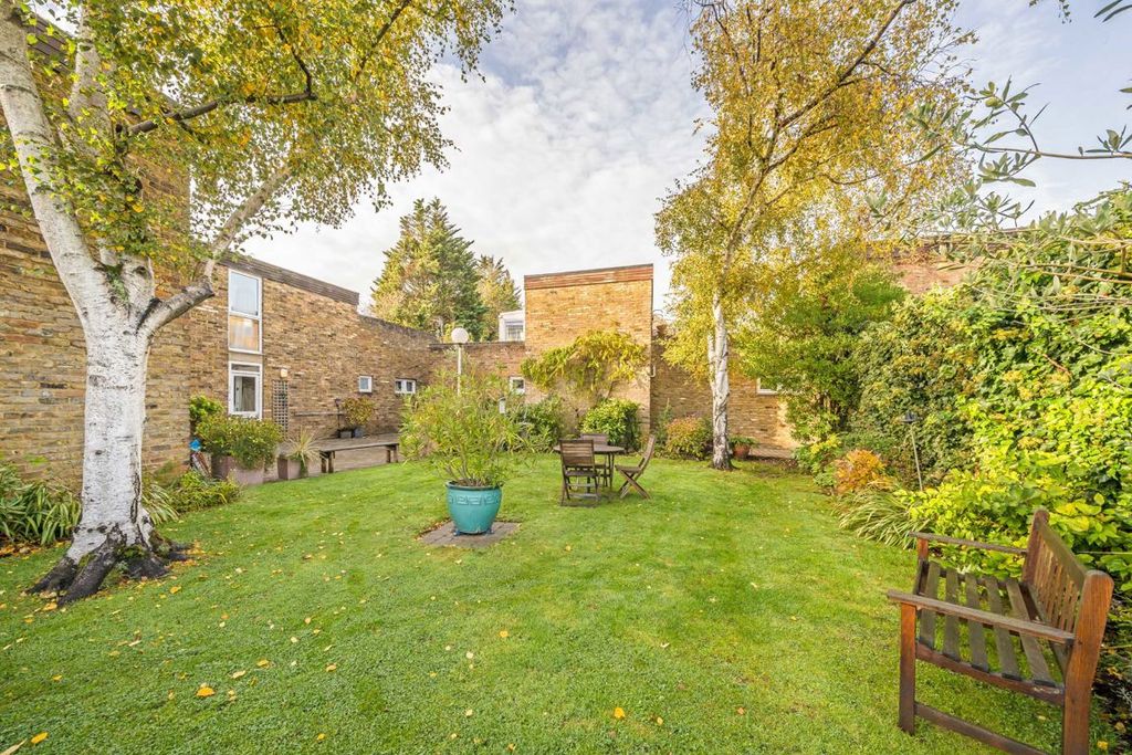 Property photo 3 of 8