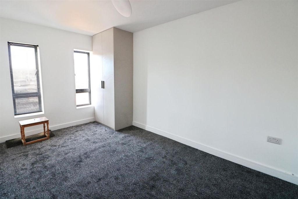 Property photo 1 of 6 2Bef1Ff9-Img_3797.Jpg