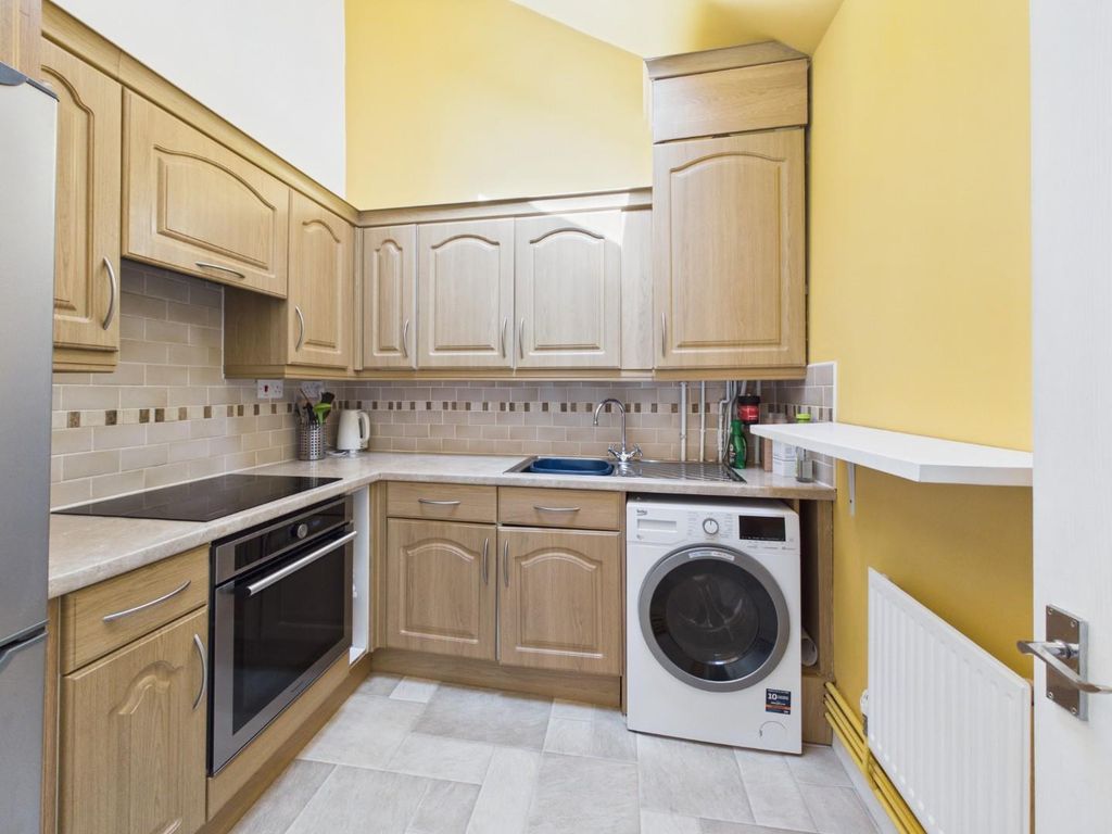 Property photo 3 of 24 Cam01576G0-Pr0386-Still008.Jpg