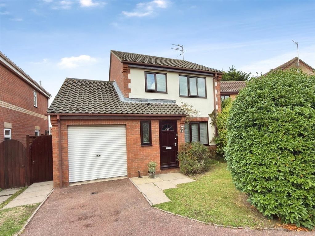Property photo 1 of 17 Chaulkers Crescent (13).Jpg
