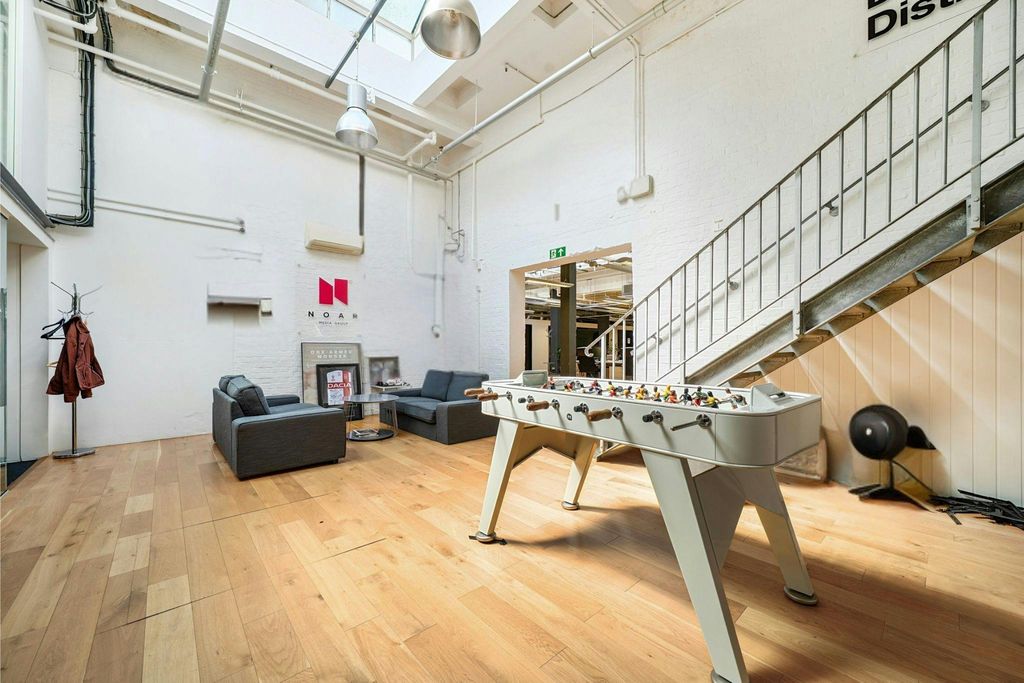Property photo 3 of 21 Untitled Design (9).Jpg