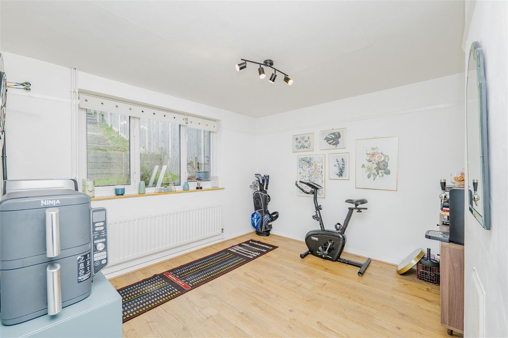 Property photo 3 of 28 P1409246.Jpg