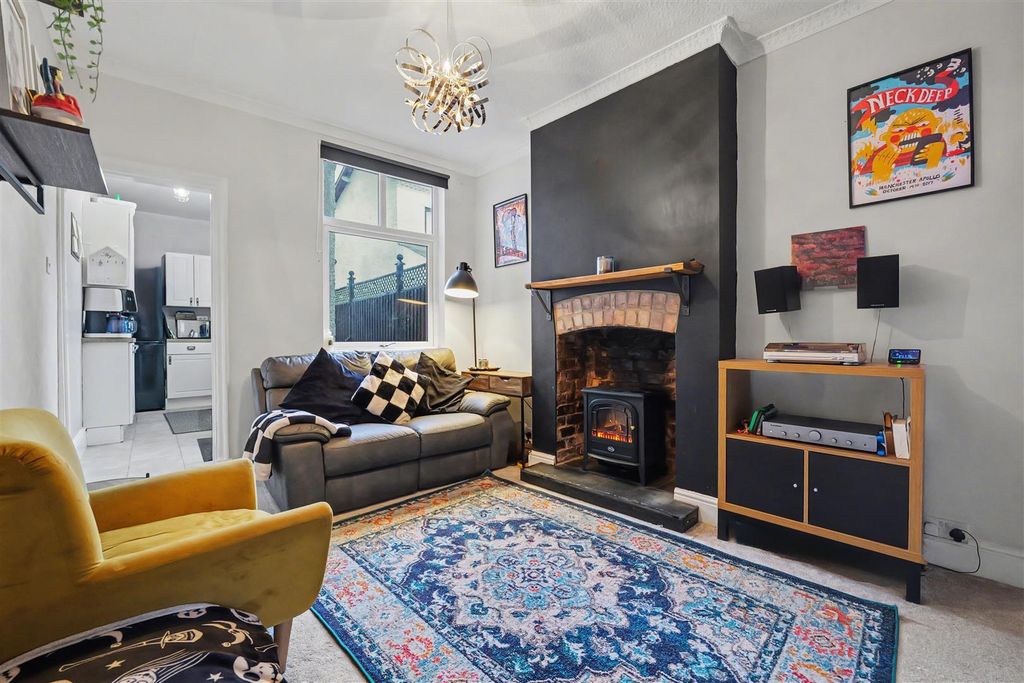 Property photo 3 of 15 P2171911.Jpg