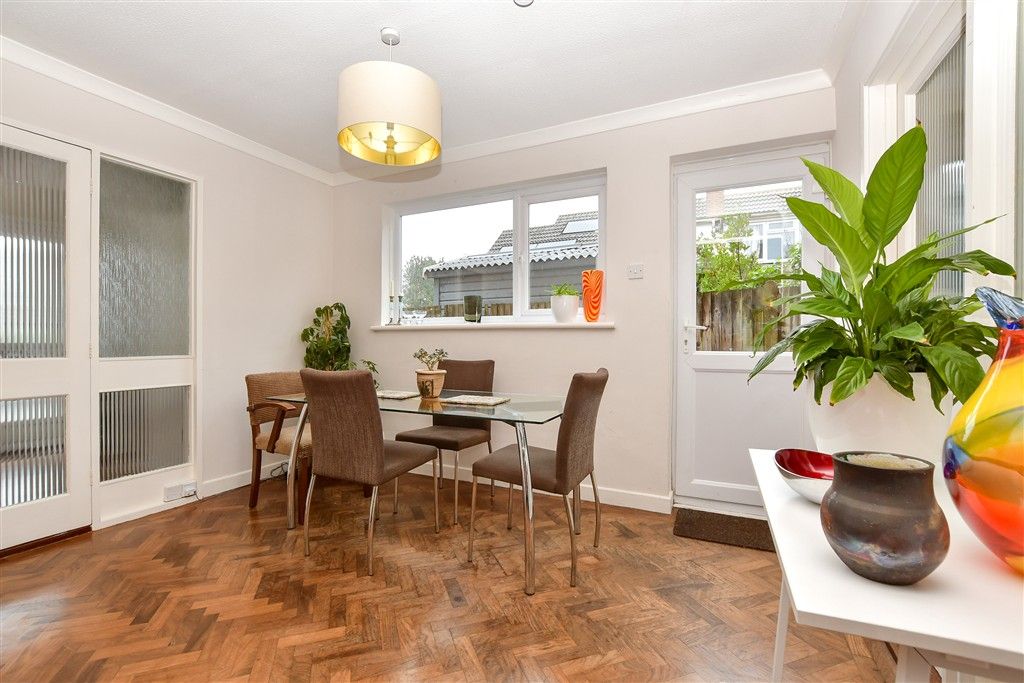 Property photo 3 of 15 Dining Area