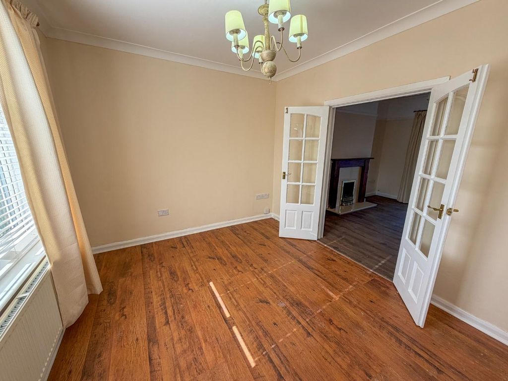 Property photo 3 of 11 Living Room.Jpg