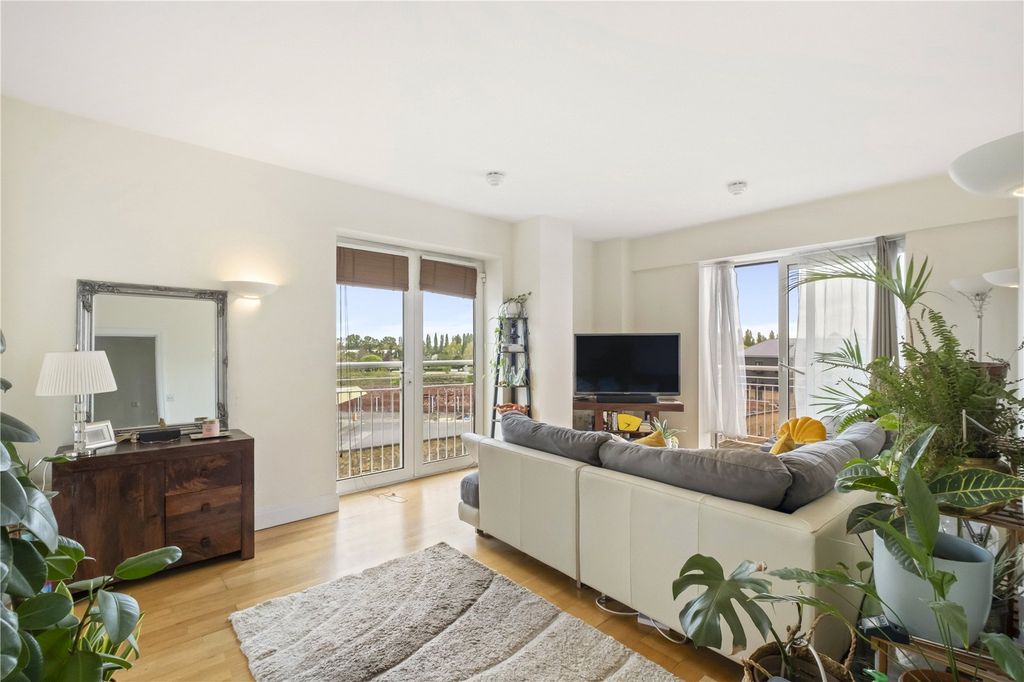 Property photo 3 of 12 Reception Room