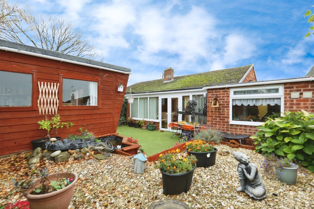 Property photo 2 of 13