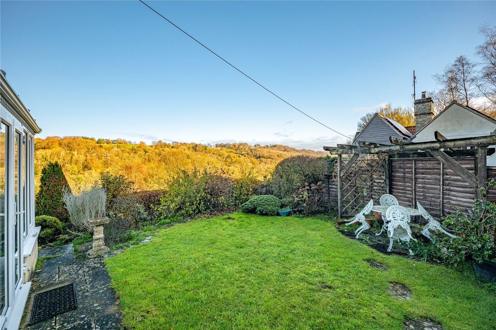 Property photo 2 of 21 Picture No. 20