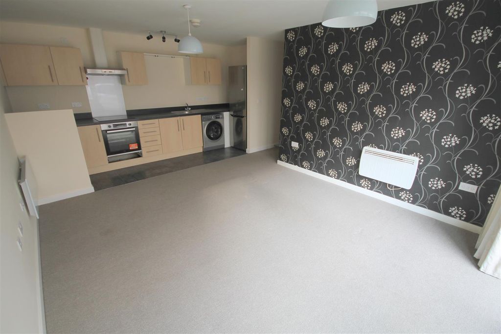 Property photo 2 of 19 Rc Lounge.Jpg