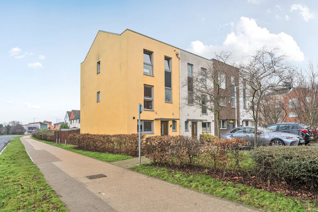 Property photo 1 of 26 External