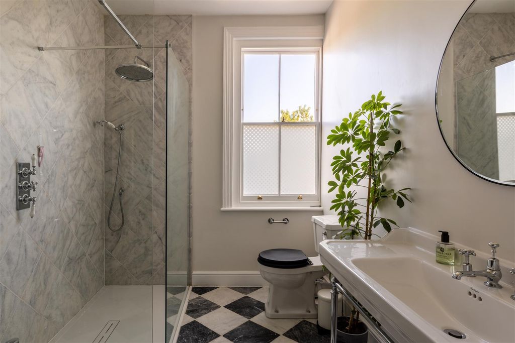 Additional image 25 of 5 bed detached house for saleCockshot Road, Reigate RH2