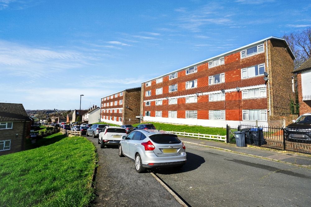 Property photo 2 of 20