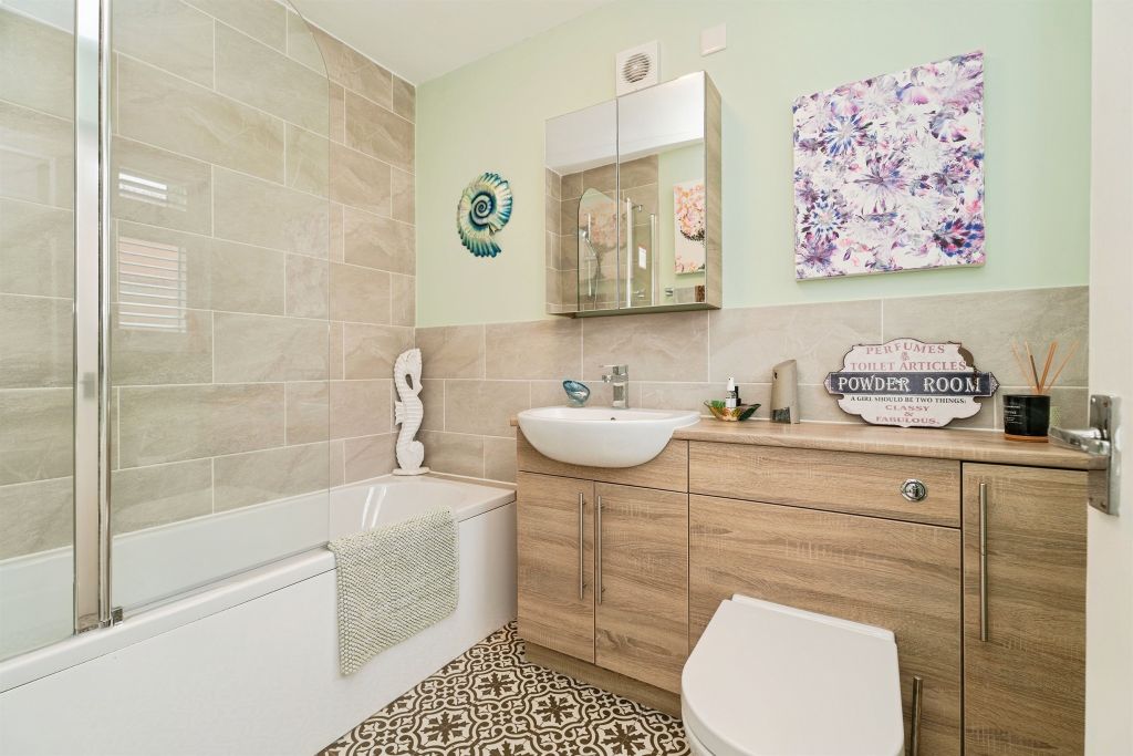 Property photo 3 of 18