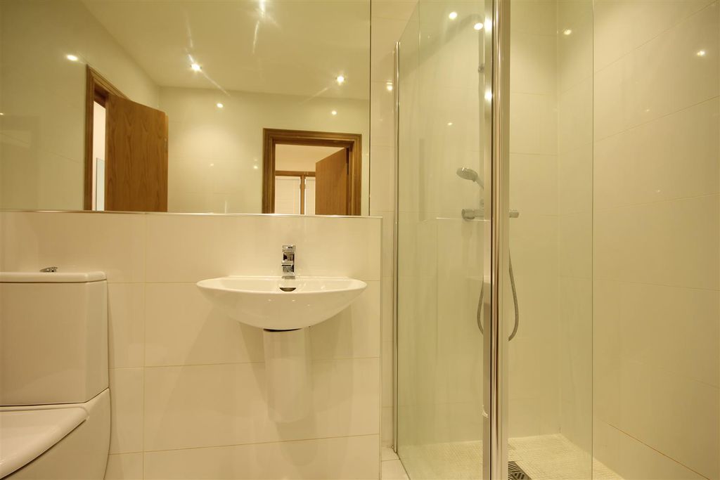 Property photo 3 of 7 33966.Jpg