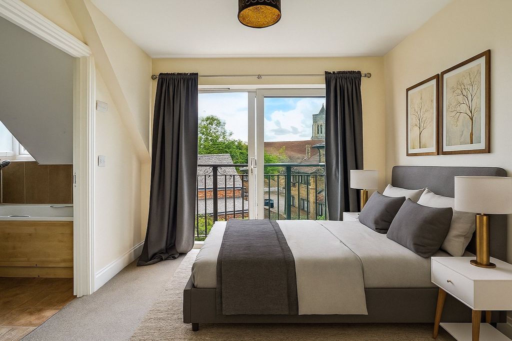 Property photo 3 of 8 Picture No. 38