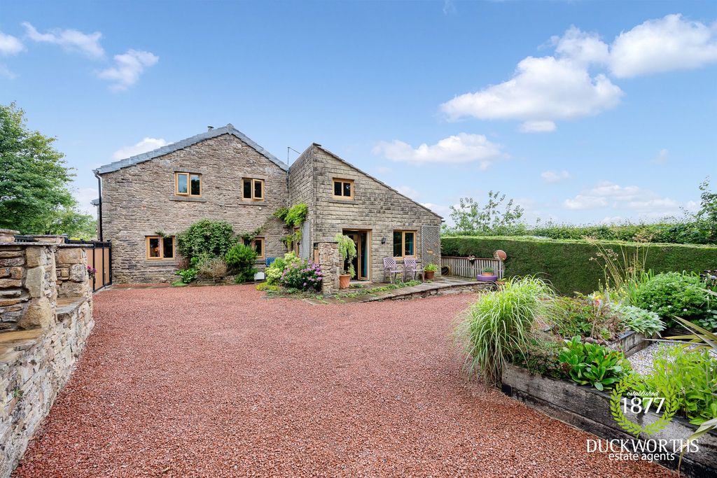Property photo 1 of 79