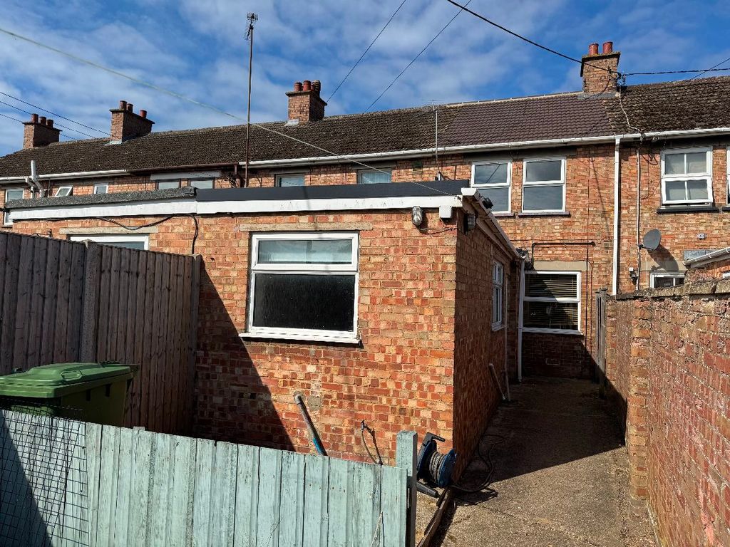 Property photo 2 of 17