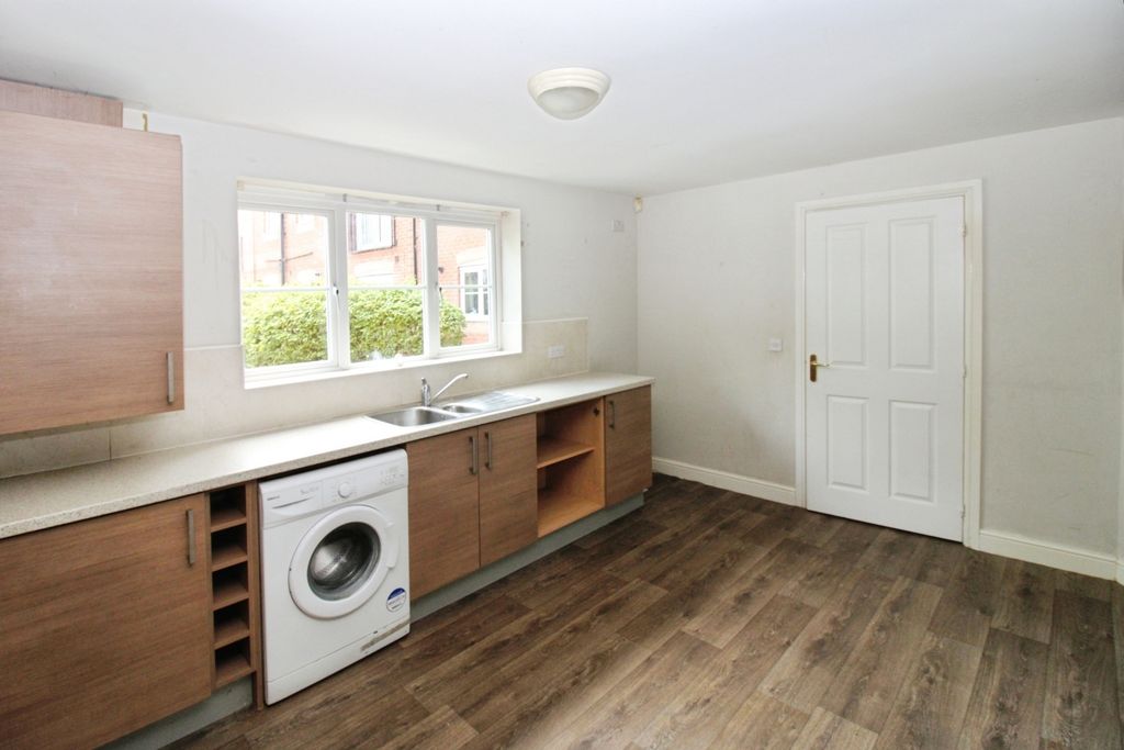 Property photo 3 of 9 Breakfast Kitchen