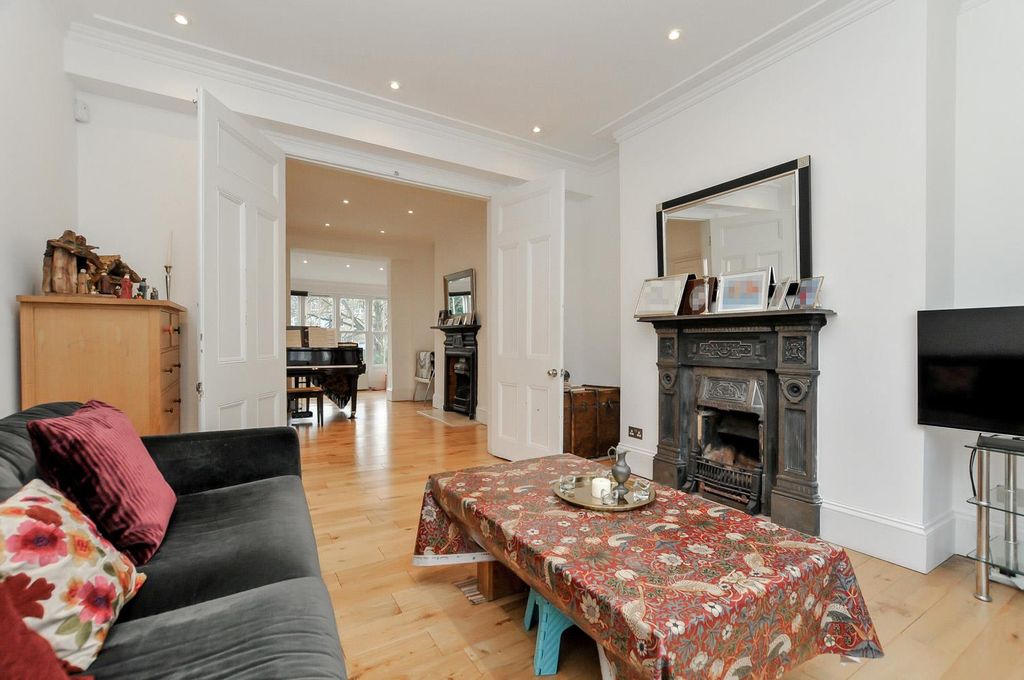 Property photo 3 of 22 11.Jpg