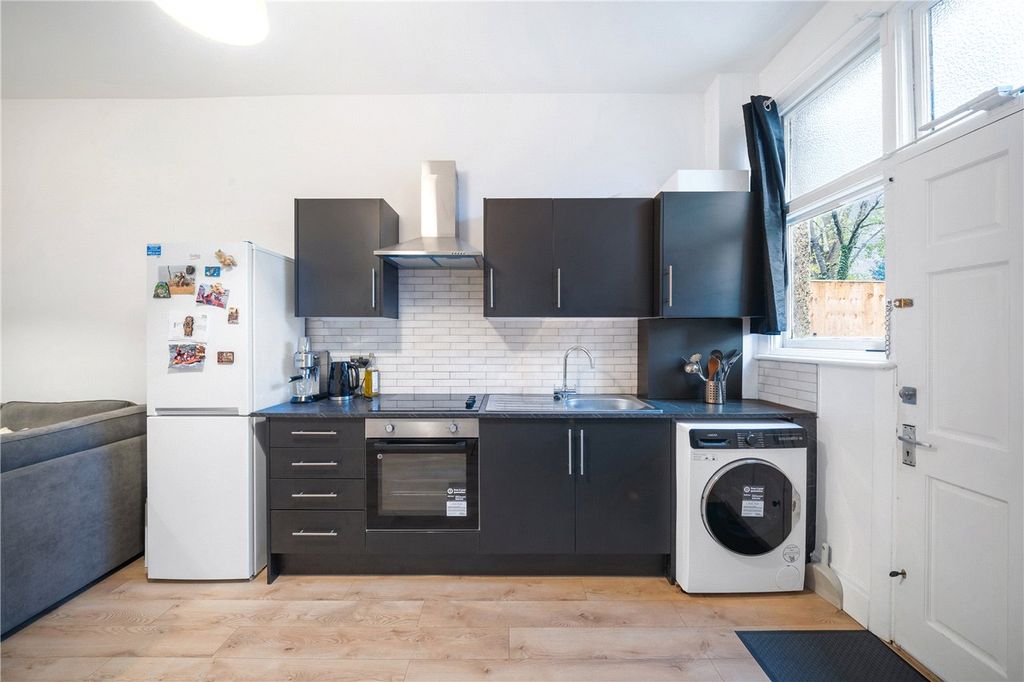 Property photo 3 of 9 Picture No. 07