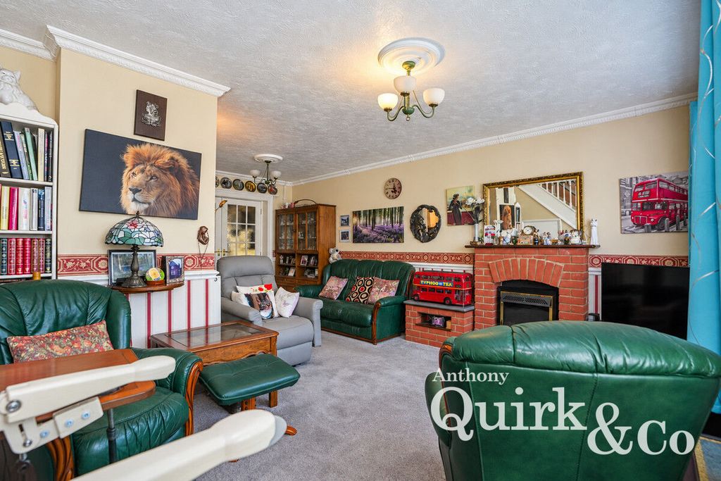 Property photo 3 of 18