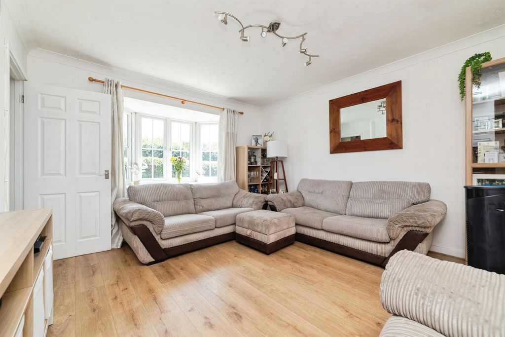 Property photo 2 of 18