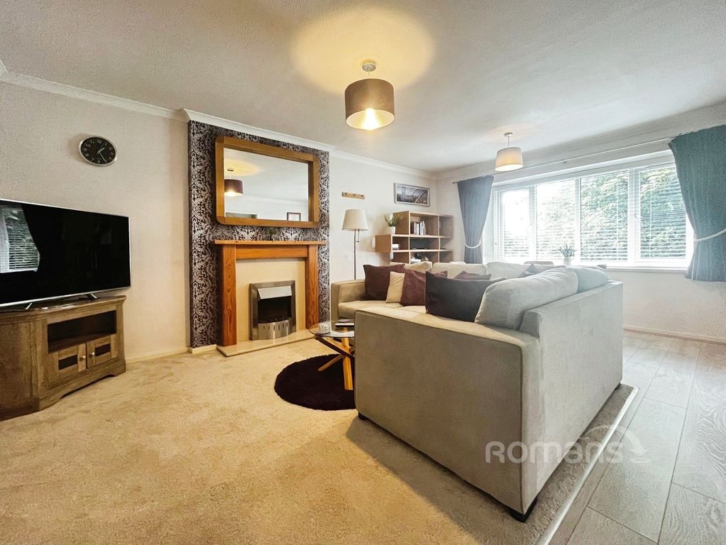 Property photo 2 of 11 Pbox-Img.Jpg