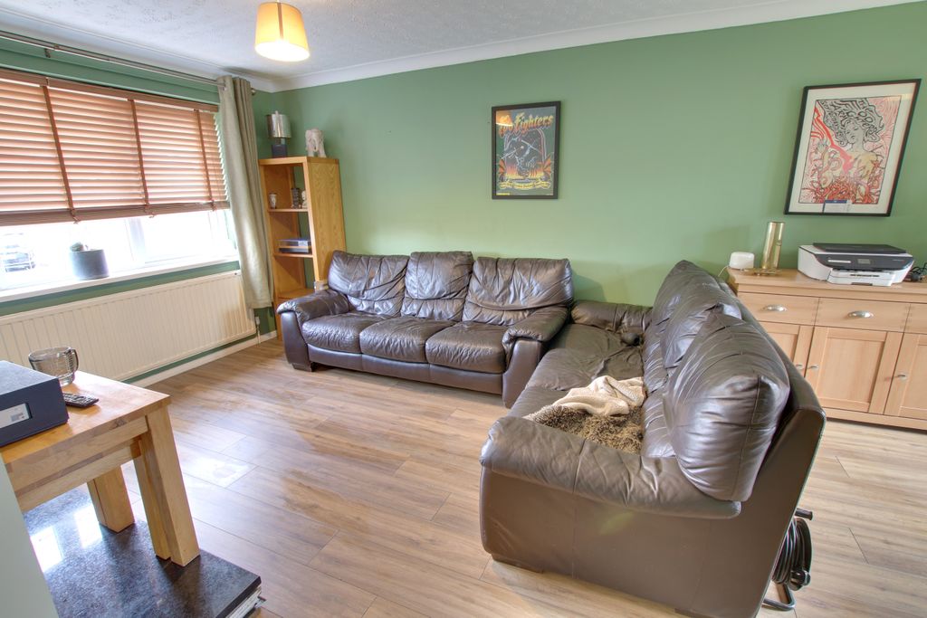 Property photo 2 of 6
