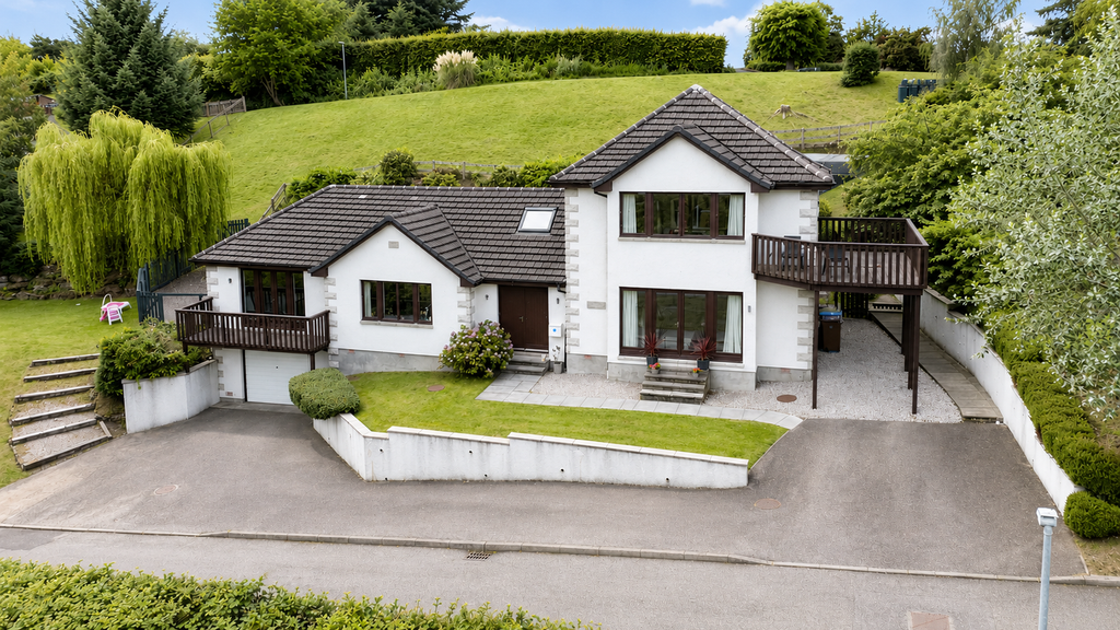 Property photo 1 of 33