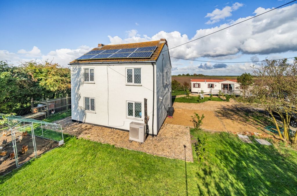 Property photo 1 of 29 1193130 (2)